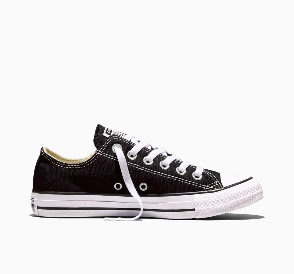 CONVERSE Chuck Taylor All Star Canvas in Black - Unisex Sizing M10/W12