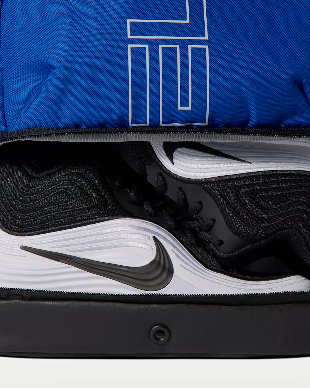 NIKE Varsity Elite in Game Royal/Black/White - 32L