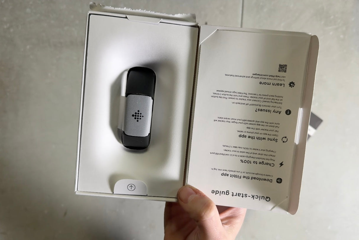 Fitbit Charge 6 Fitness Tracker with Google apps, Heart Rate on Exercise Equipment, 6-Months Premium Membership Included, GPS, Health Tools and More, Obsidian/Black, One Size (S & L Bands Included)