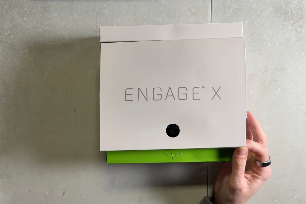 Bushnell Engage X 10x42mm Binoculars, IPX7 Waterproof and Lightweight Binoculars for Hunting, Travel, and Camping in Realtree Bone Collector Camo