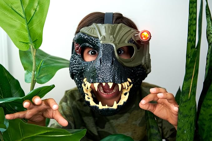Mattel Jurassic World Track 'n Roar Dinosaur Mask with Tracking Light & Sound, Indoraptor Dino Role-Play Toy & Costume Accessory
