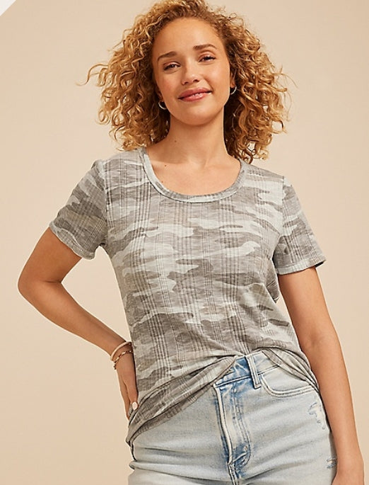 Maurices 24/7 Camo Taylor Tee Women's Large