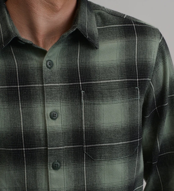 Men's Eddie's Favorite Classic Fit Flannel - Plaid Size M