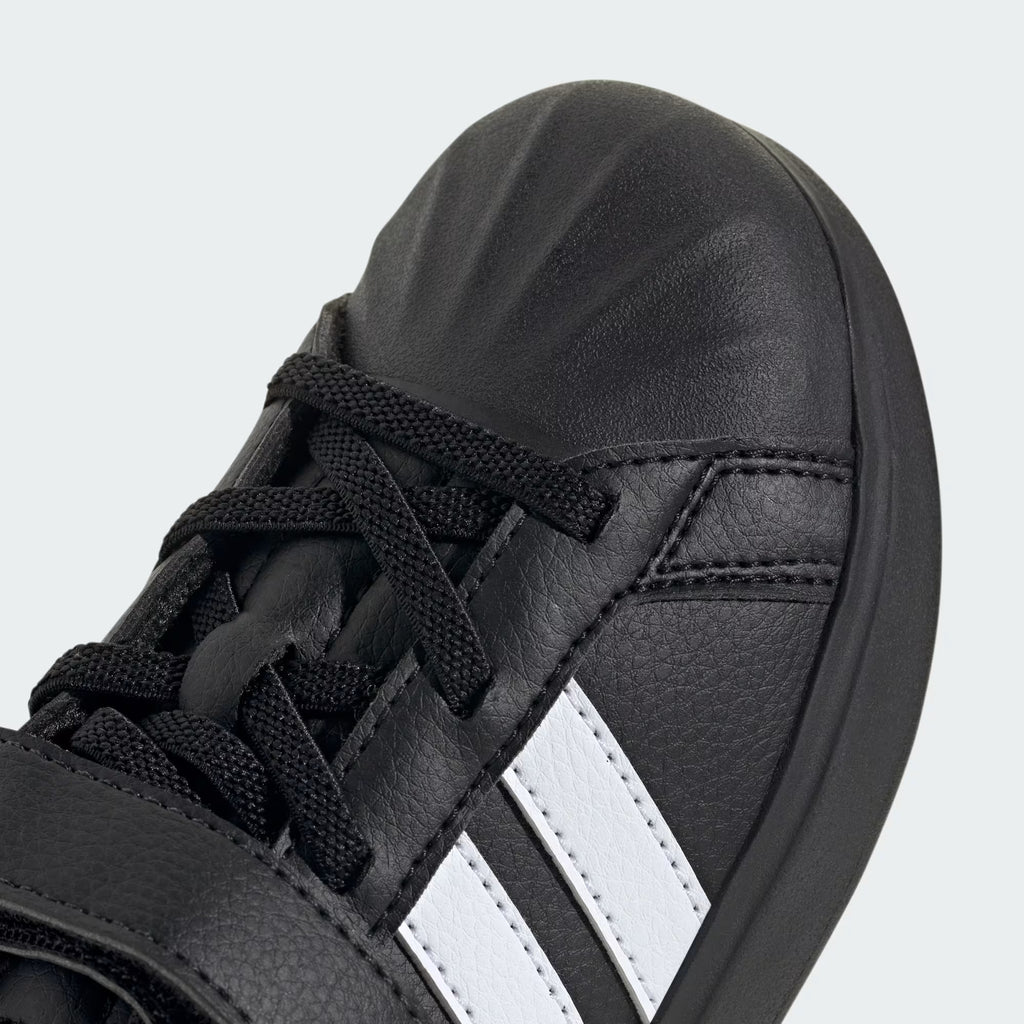 ADIDAS - Kids Unisex "Streettalk" Shoes, Core Black / Cloud White / Gold Metallic - 2Y
