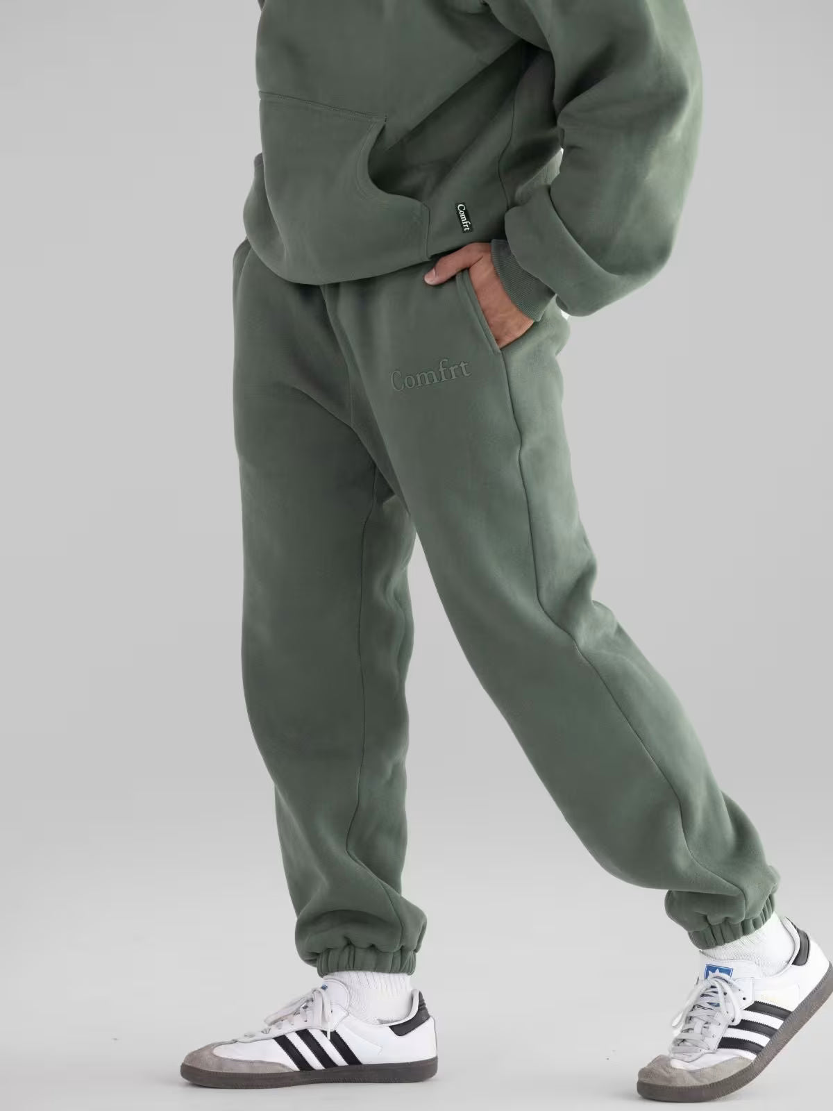 Comfrt Minimalist Sweatpants Size M