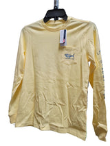 VINEYARD VINES | Tuna and Lures Pocket Tee in Sunny | Medium