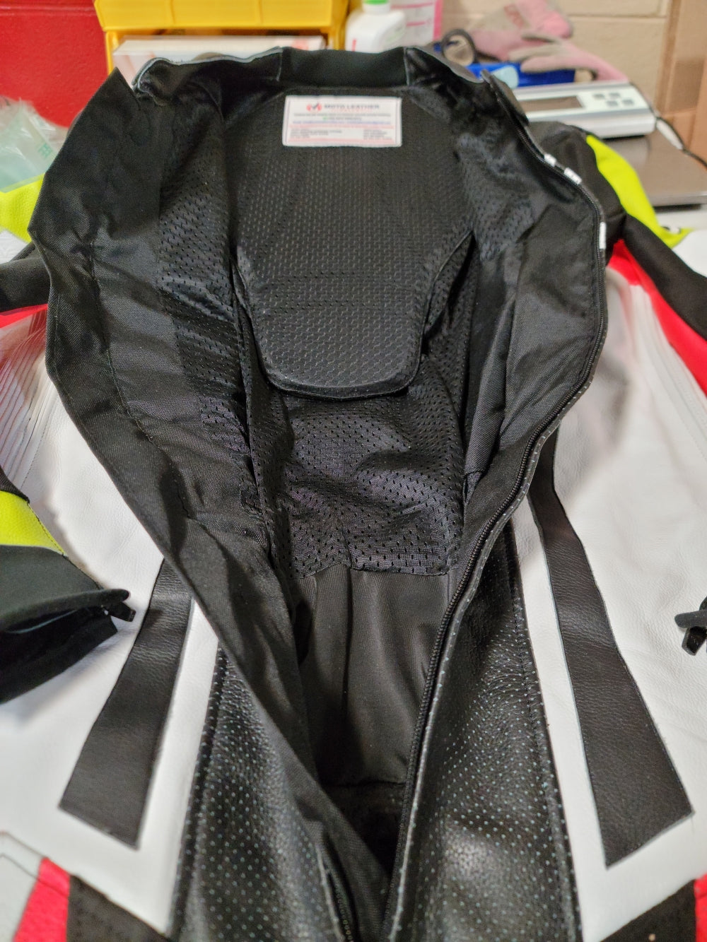 CUSTOM! MOTO LEATHER VALLEY | Men's Leather Racing Suit | Berik Race-Tech Inspired | USA 46 XL | XL Gloves Included!