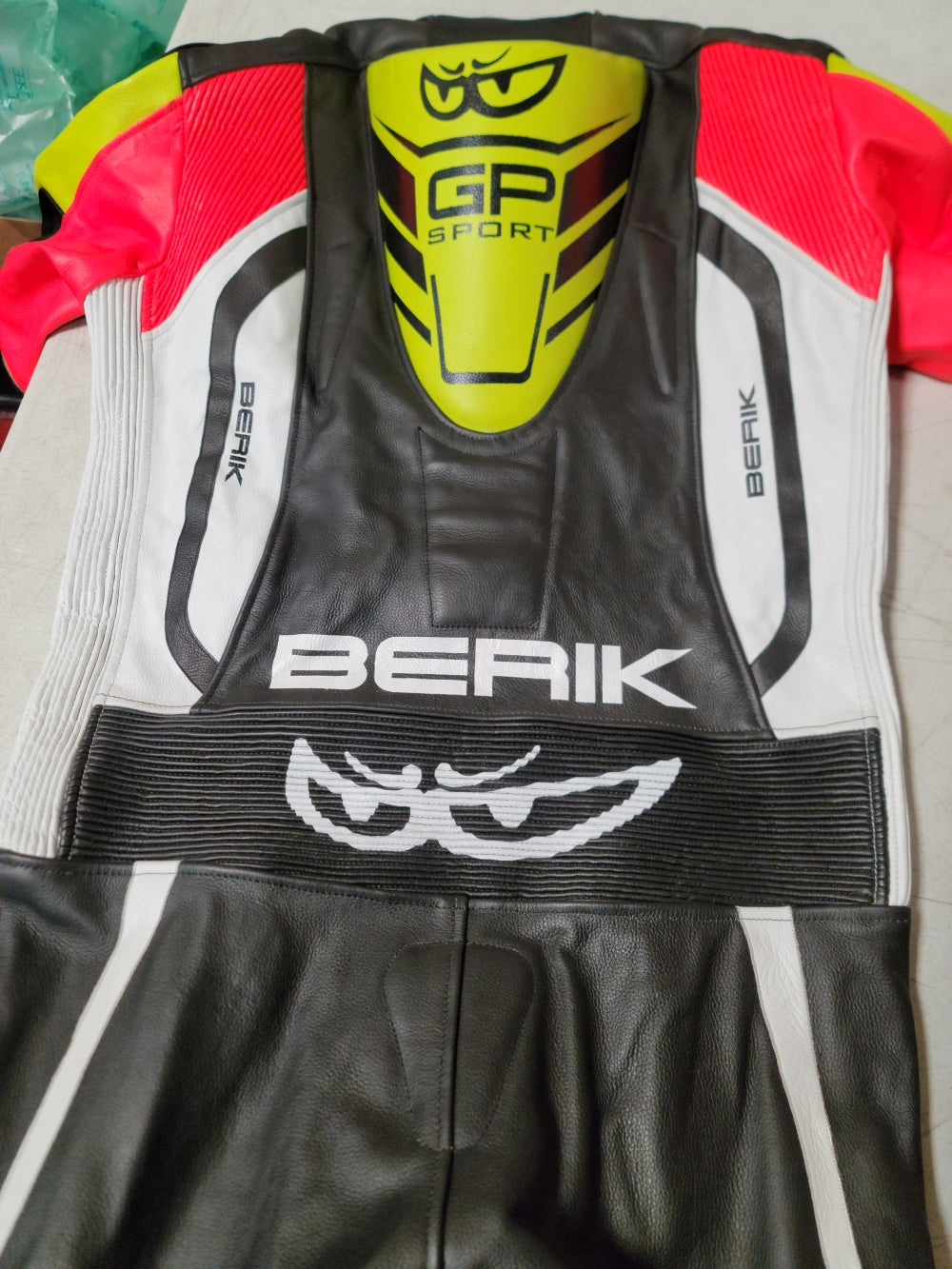 CUSTOM! MOTO LEATHER VALLEY | Men's Leather Racing Suit | Berik Race-Tech Inspired | USA 46 XL | XL Gloves Included!