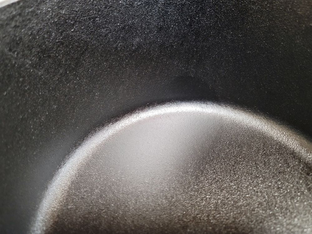 LODGE 5QT Cast Iron Dutch Oven- Unused/No Box