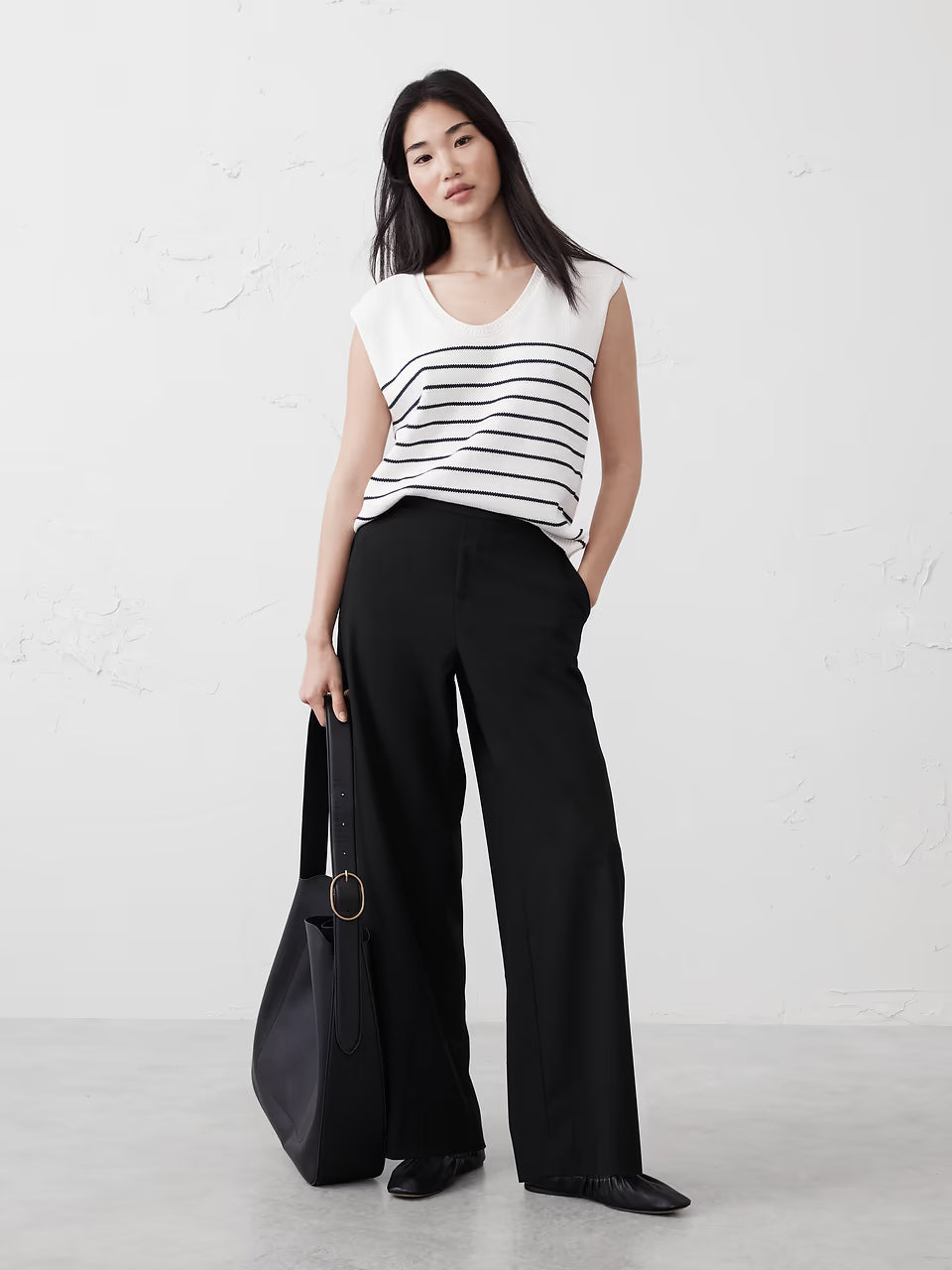 Hayden Wide-Leg Pant by Banana Republic - Black - Size 4 Petite
