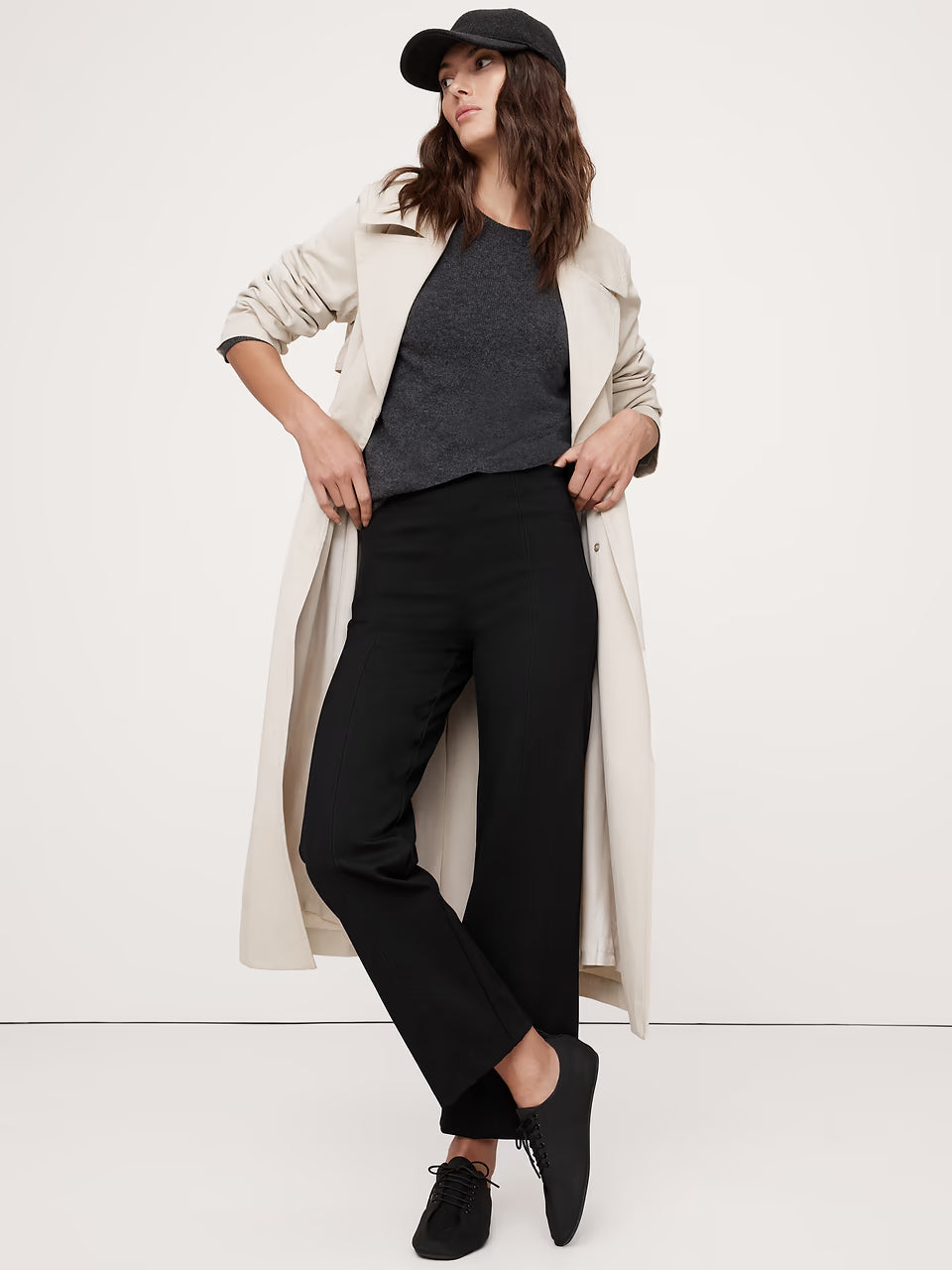 Fitted Everywhere Ponte Ankle Pant by Banana Republic - Black - Size Medium Petite