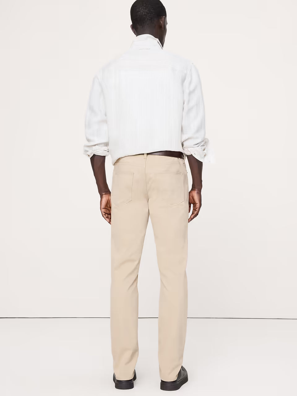 Banana Republic Men's Slim Traveler Pant, Light Khaki - 30x30