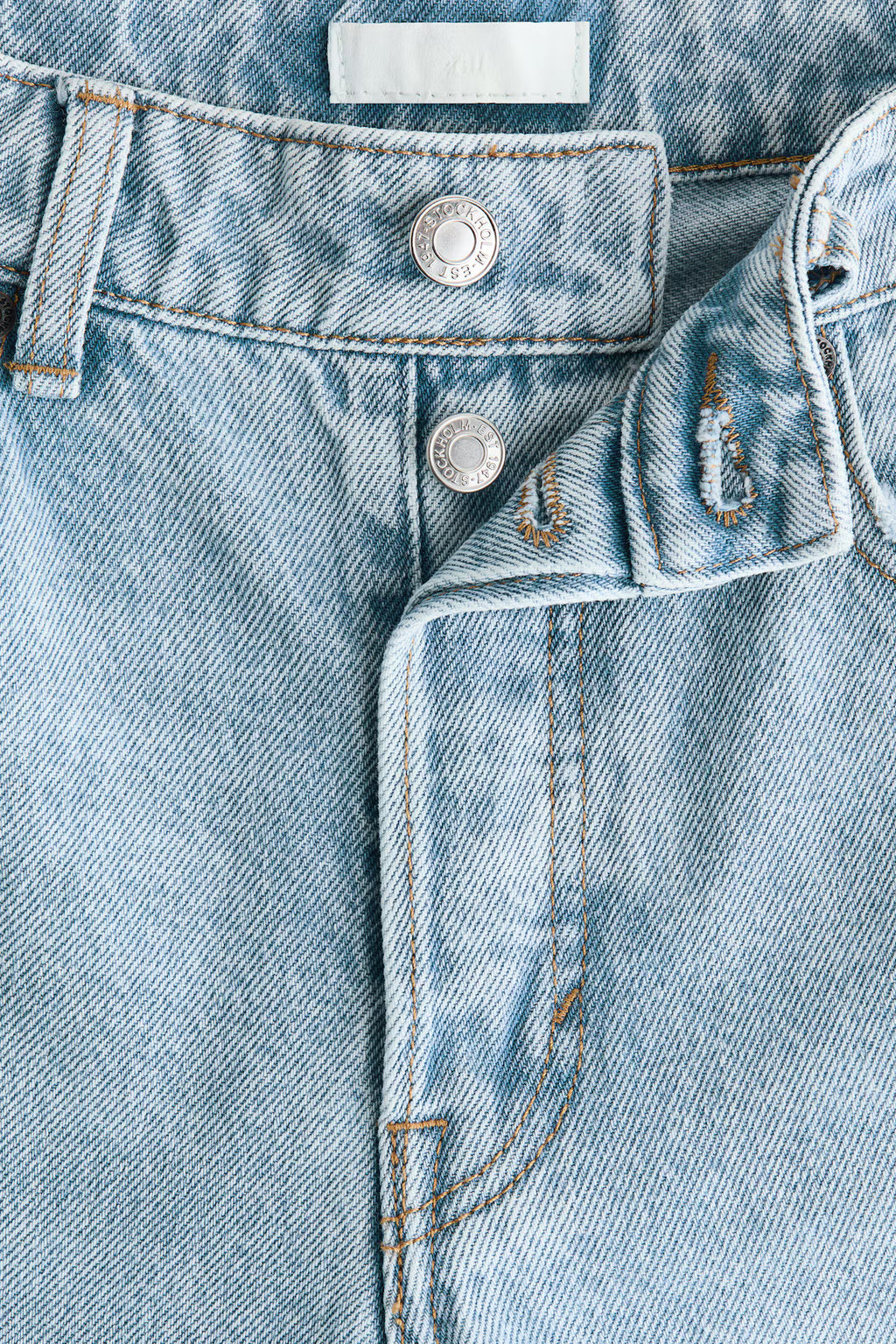 H&M - Women's Baggy Regular-Waist Jeans - Light Denim Blue - US 6