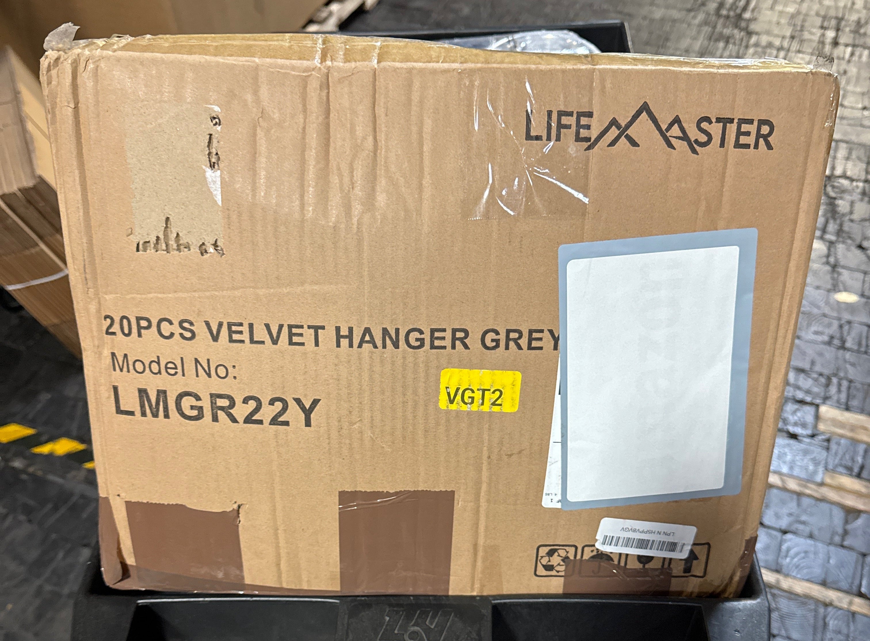 Lifemaster Velvet Non-Slip Hangers - 20 Pieces Non-Slip Coat Hanger Set with 360° Swivel Hook, Space-Saving, Sleek Design, Keep Closet Organized, Smooth Velvet Finish, Lightweight Construction - Gray