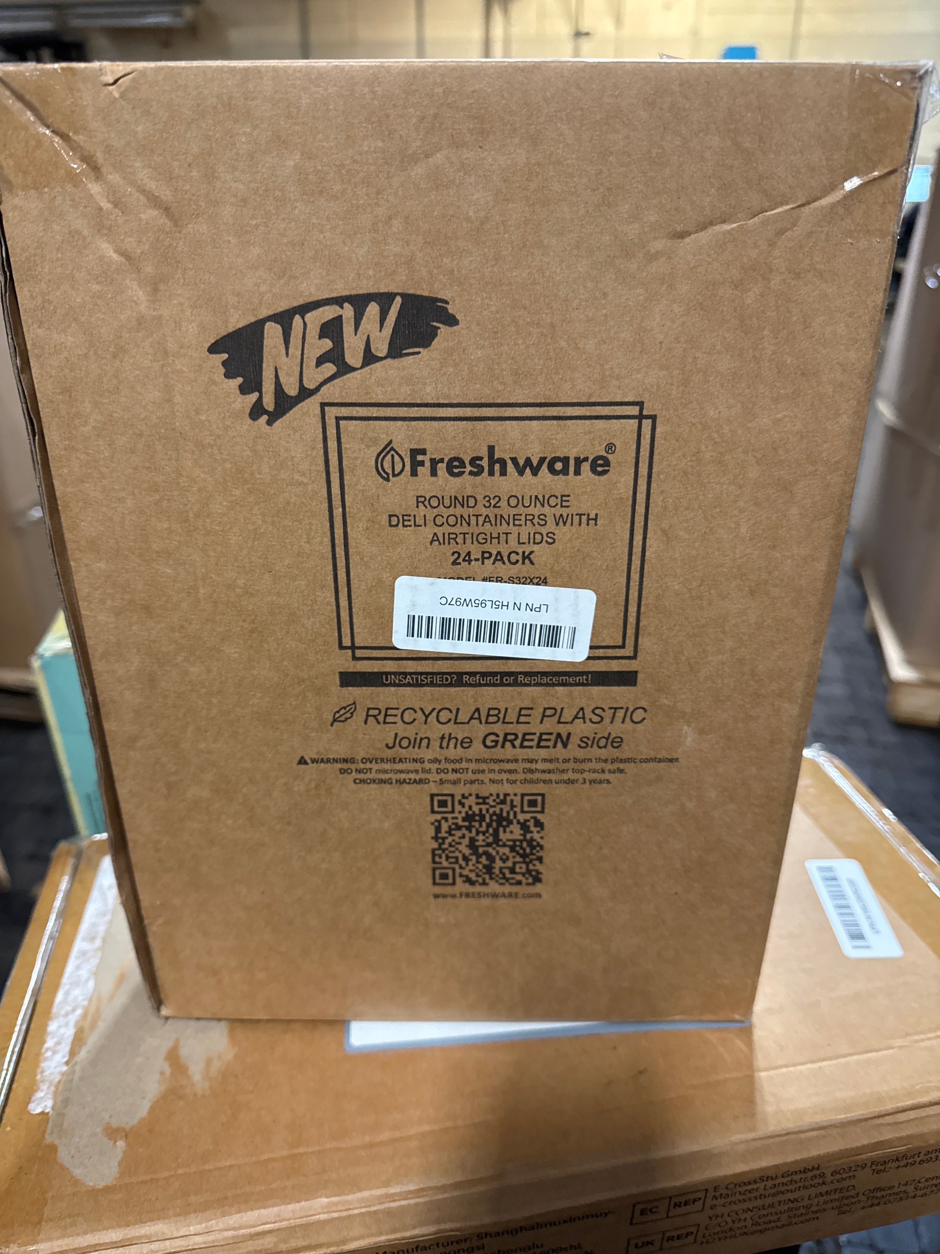 Freshware 24- Set 32 oz Deli Containers with Lids