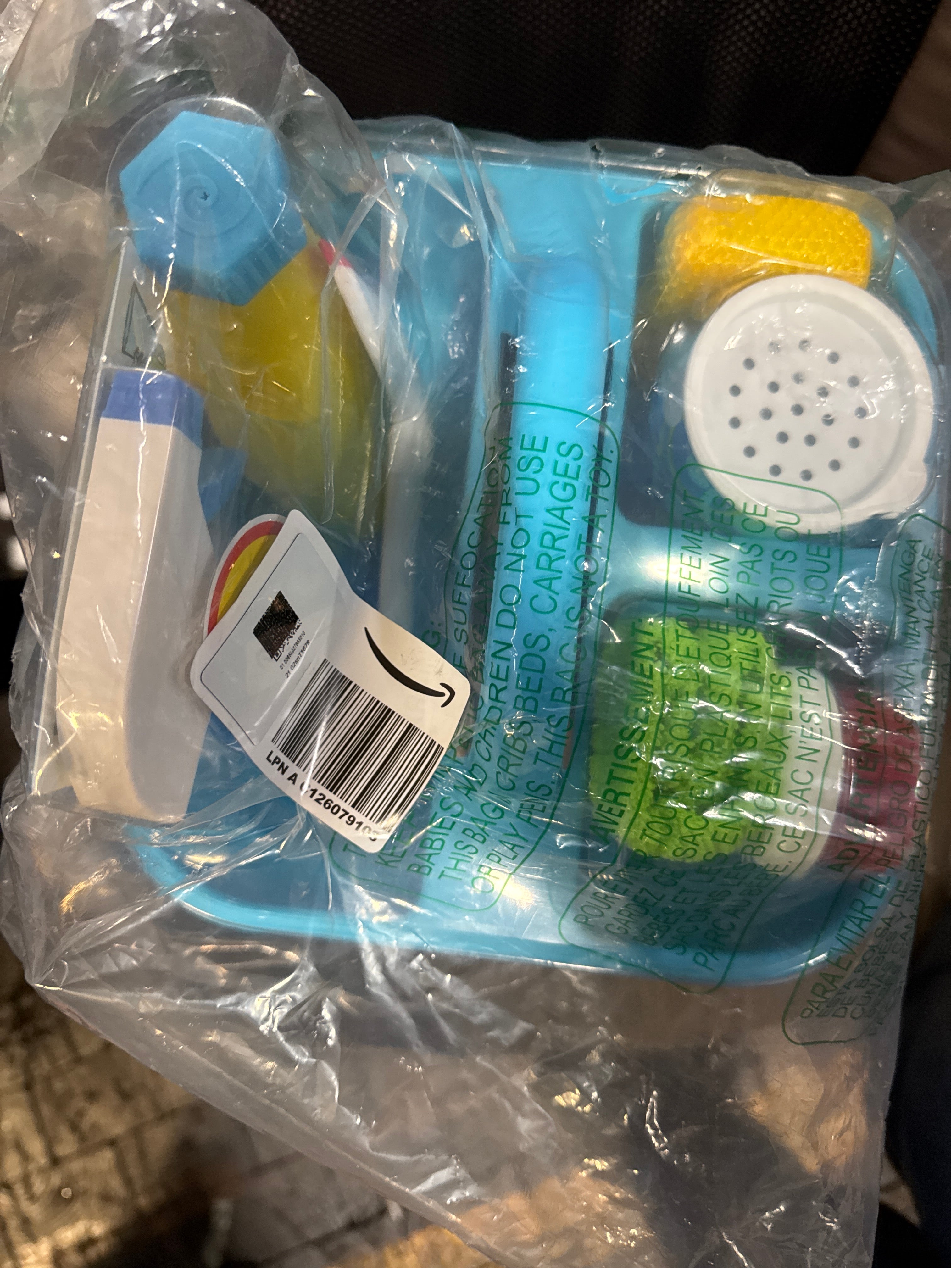 Melissa & Doug Spray, Squirt & Squeegee Play Set - Pretend Play Cleaning Set