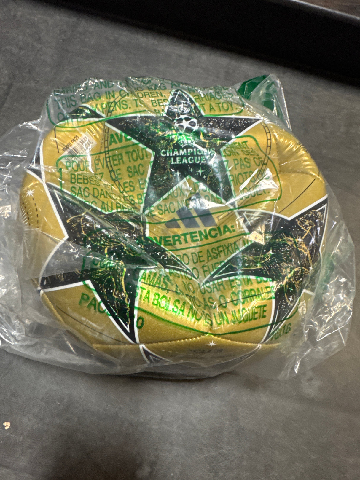 adidas Unisex-Adult UEFA Champions League Club Soccer Ball, Gold Metallic/Black/White, 4