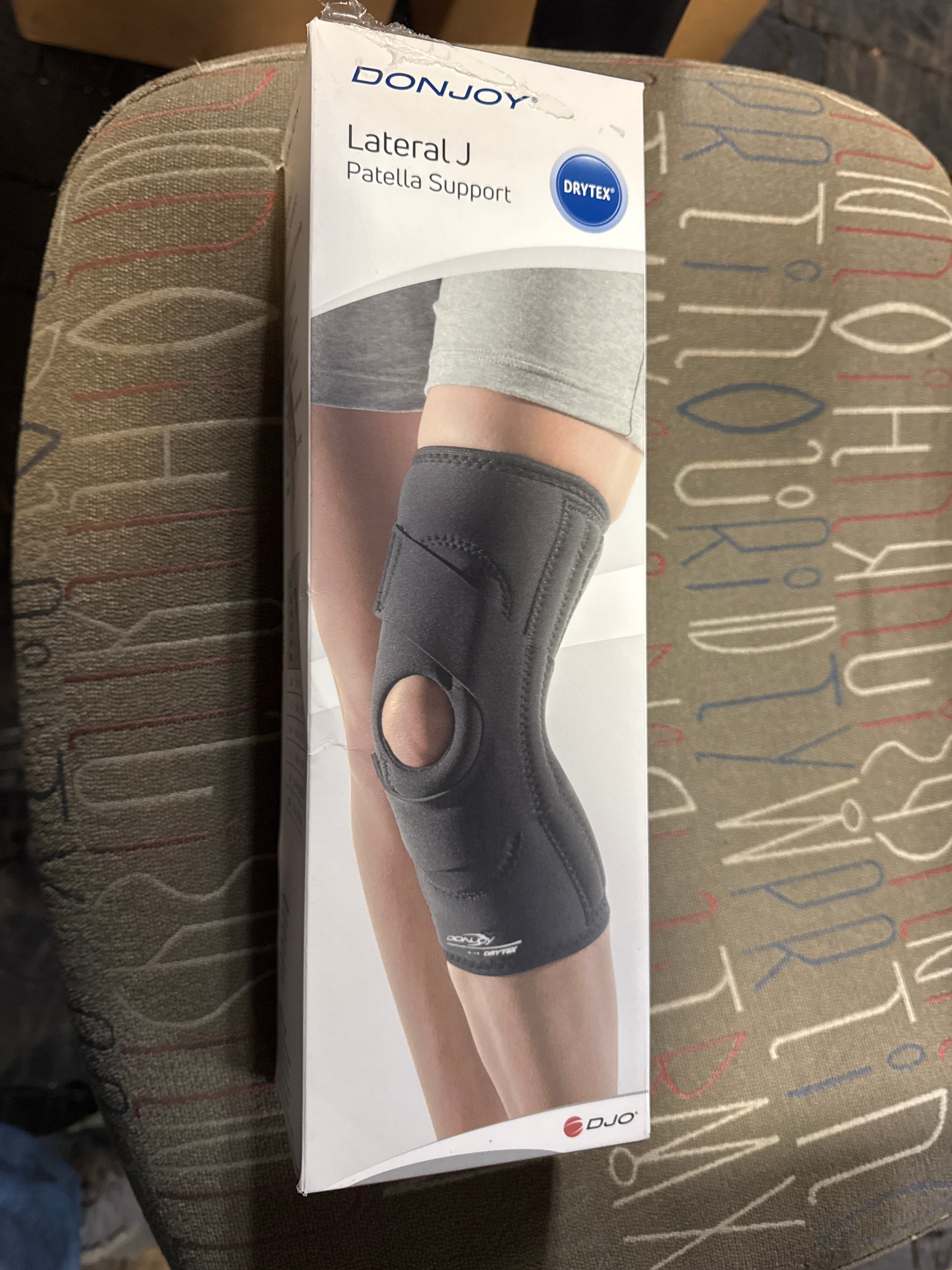 DonJoy Lateral J Patella Knee Support Brace Without Hinge: Drytex, Right Leg, Large