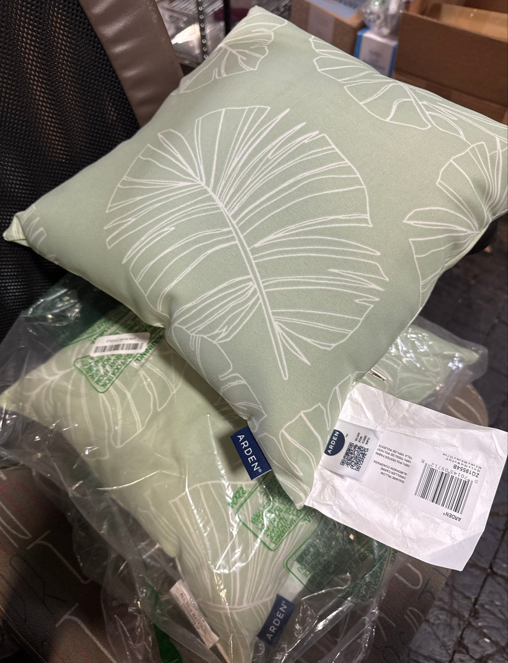 ARDEN 16 in. x 16 in. Coastal Green Leaf Outdoor Square Throw Pillow (2-Pack)