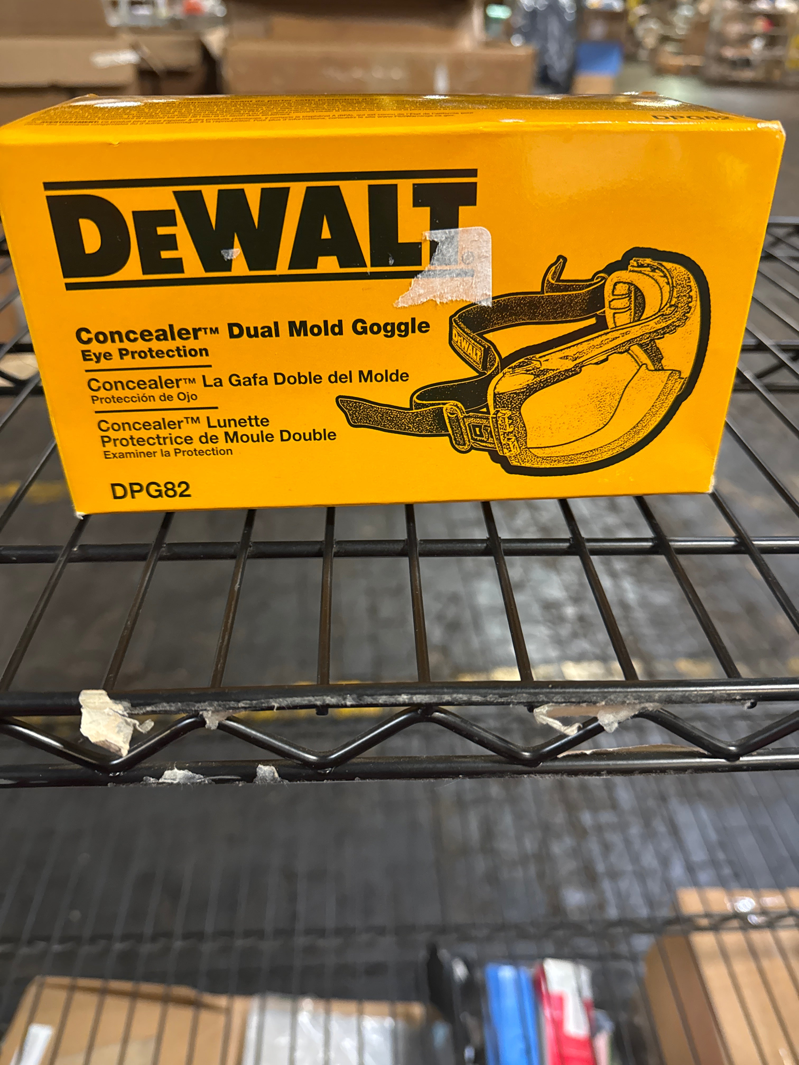 Dewalt Concealer Clear Anti Fog Dual Mold Safety Goggle Dpg82 Unisex Adult Tinted Anti Fog Adjustable Polycarbonate Full Rim