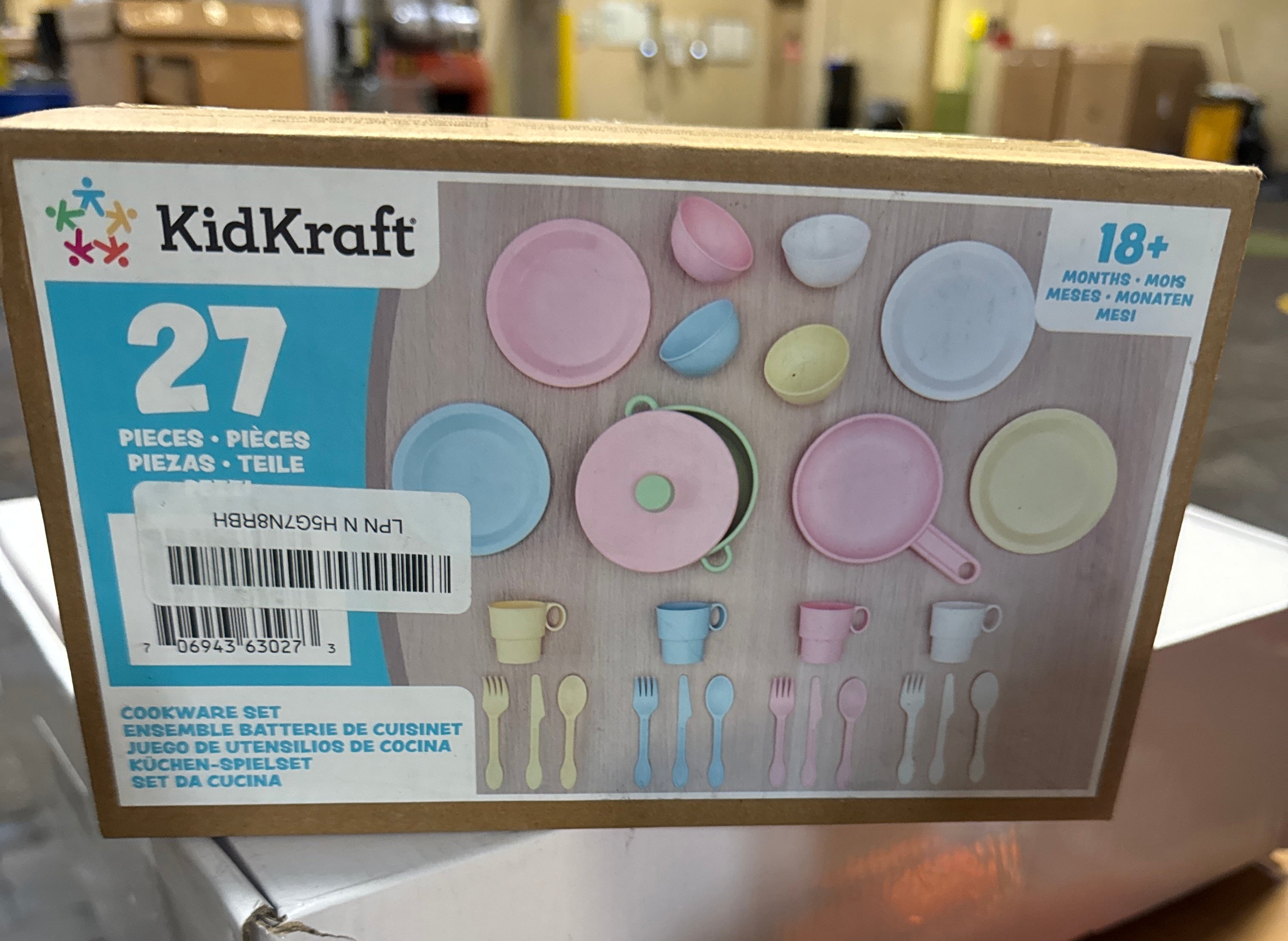 KidKraft 27-Piece Pastel Cookware Set, Plastic Dishes and Utensils for Play Kitchens,