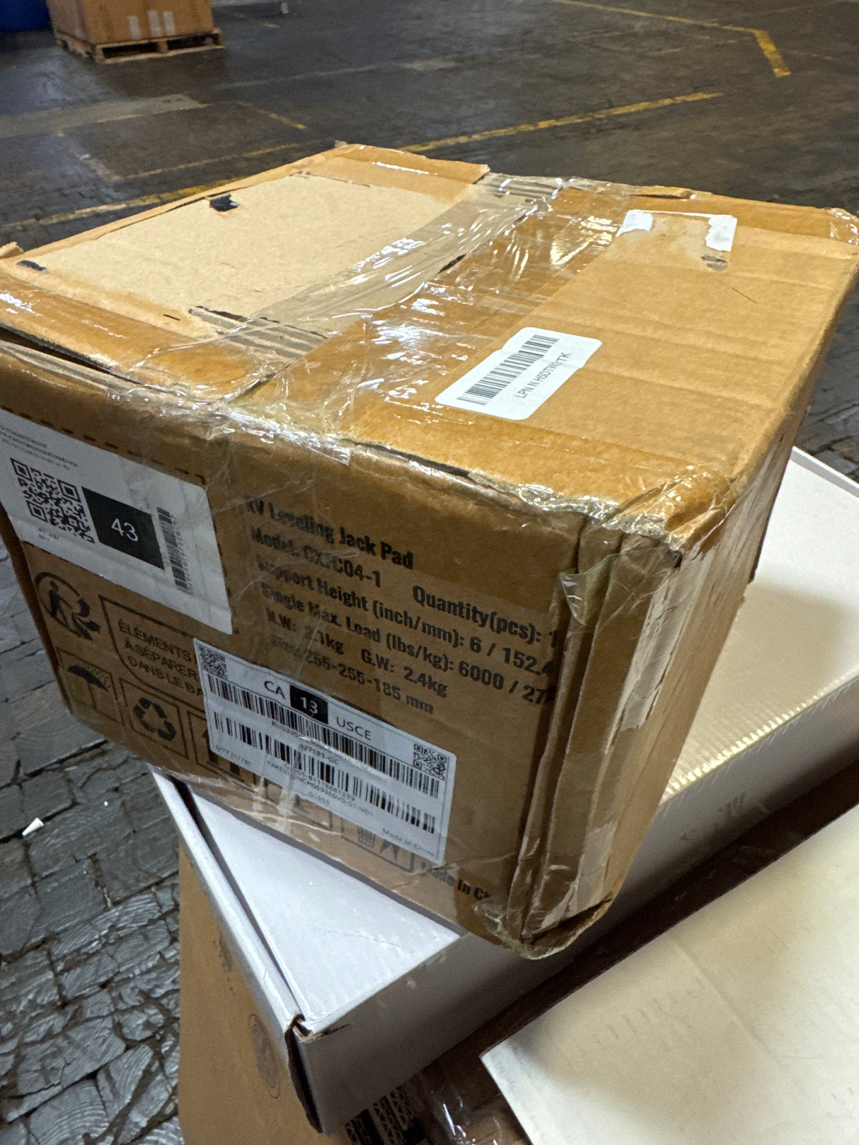 VEVOR Trailer Jack Block, 6" High Heavy Duty RV Leveling Block with 6000 lbs Capacity, RV Jack Stand, Motorcycle Stand, Stool, Camper Accessories for Travel Trailers, 5th Wheels Class A/C Motorhomes