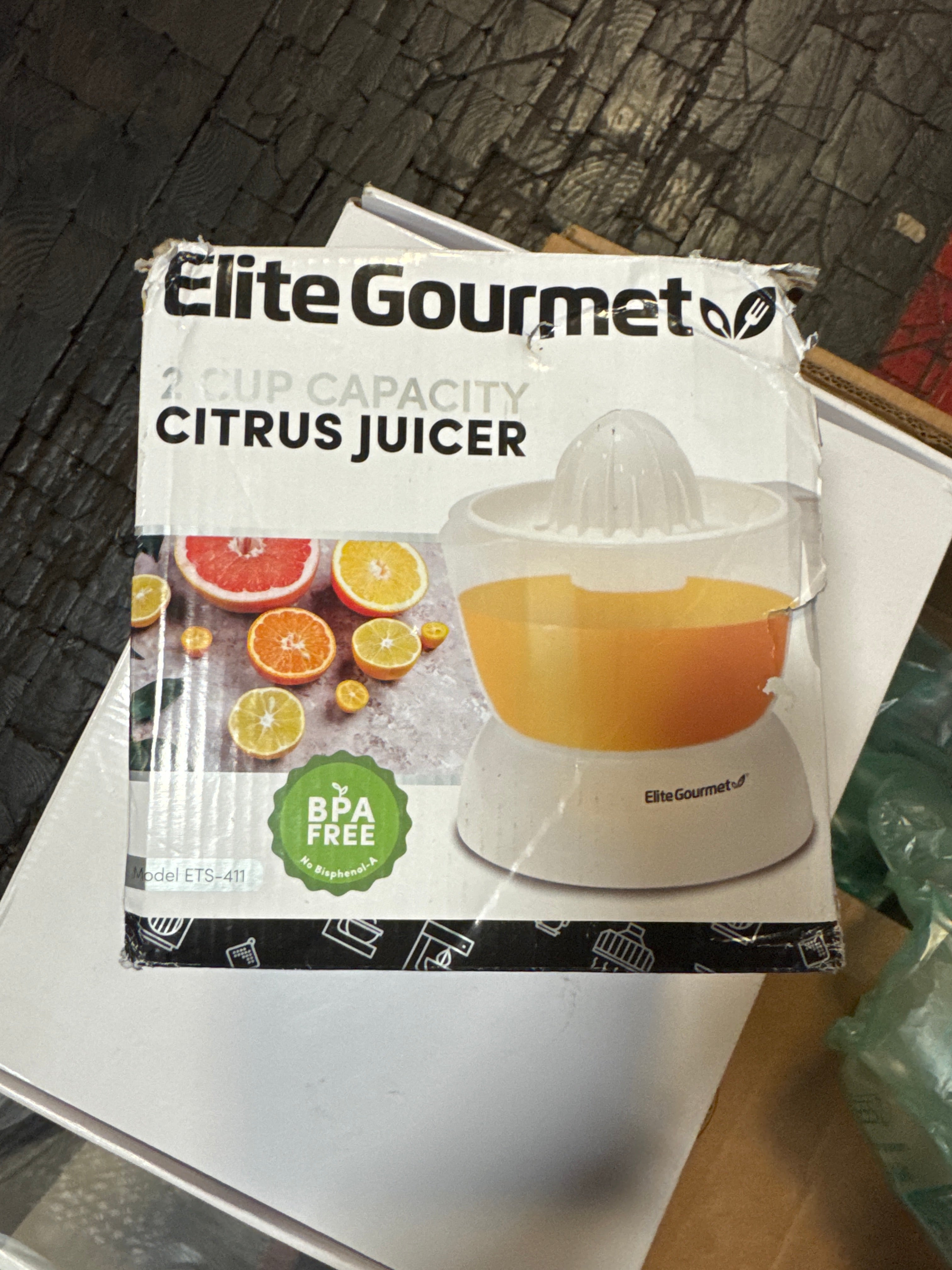Elite GourmetElite Gourmet ETS623 BPA-Free 40-Watt Electric Citrus Juicer, Compact, Large Volume, Pulp Control, Oranges, Lemons, Limes, Grapefruits with Easy Pour Spout, 24oz,
