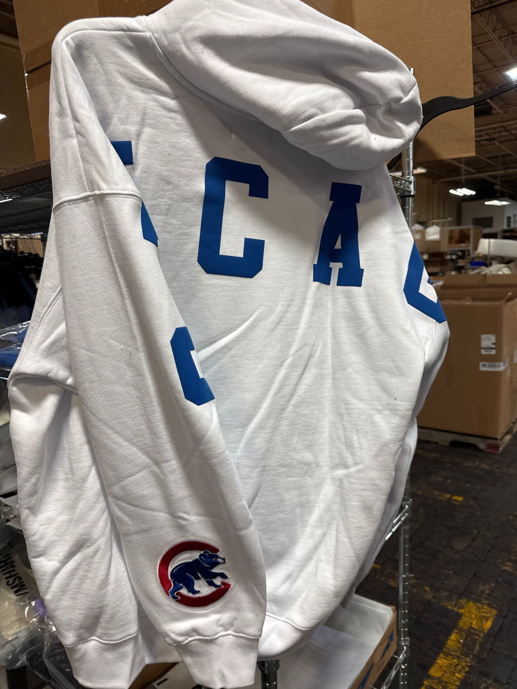 MLB CHICAGO CUBS WINGSPAN WOMEN'S DROP SHOULDER FLC PO HOODIE WHITE- LARGE
