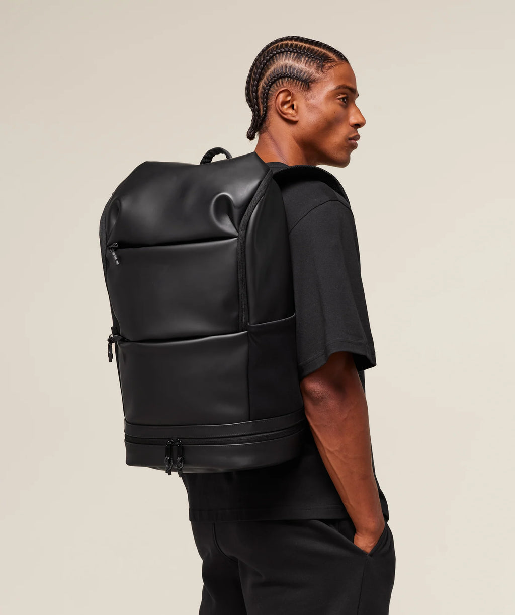*GYMSHARK Sleek Backpack, Black