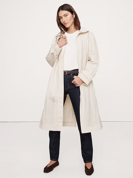BANANA REPUBLIC | Water Resistant Coat with Bucket Hat in Cream White | S