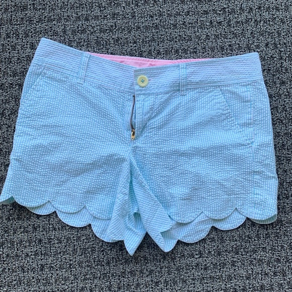Lilly Pullitzer (Size 2) Seersucker Scalloped Edge Shorts