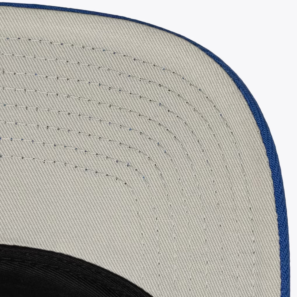 Mitchell & Ness New York Knicks Black Three-Time NBA Champions Banner Pro Pinch Snapback Hat