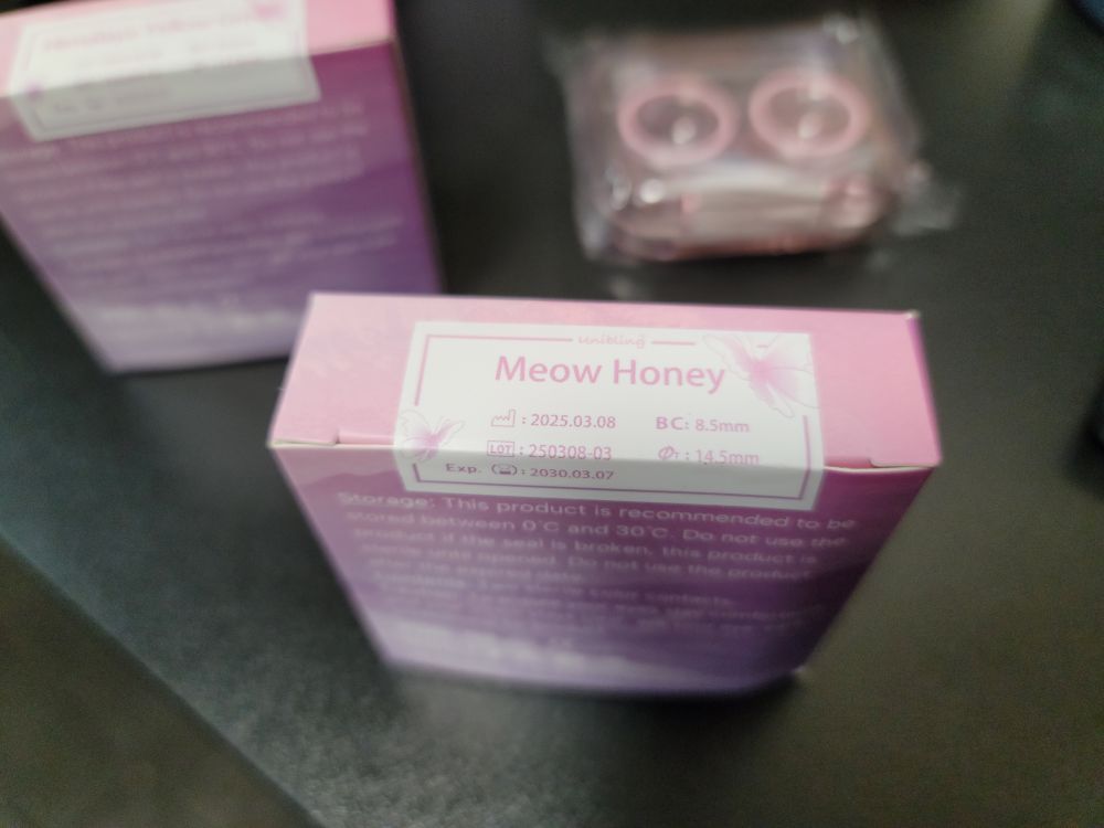 unibling | Colored Contact Lenses Set Kit | 1 Pair (2 Lenses) in Meow Honey and Himalaya Yellow Green