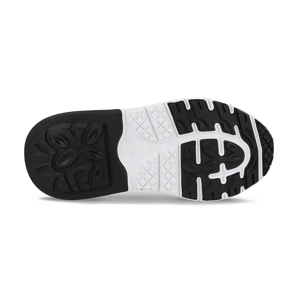 g-defy by Gravity Defyer | Women's Mighty Walk | White/Green | Size US7.5 M
