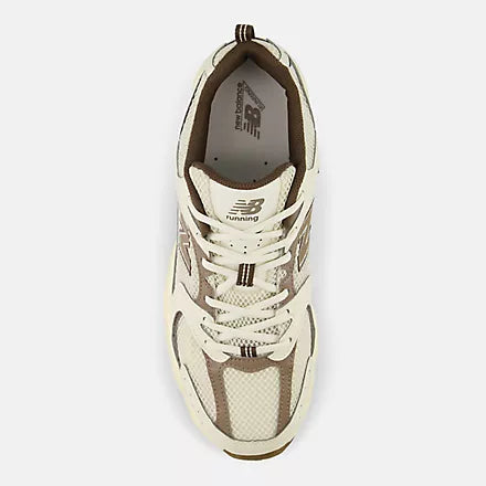 NEW BALANCE 530 - Unisex M7/W8.5 - Medium