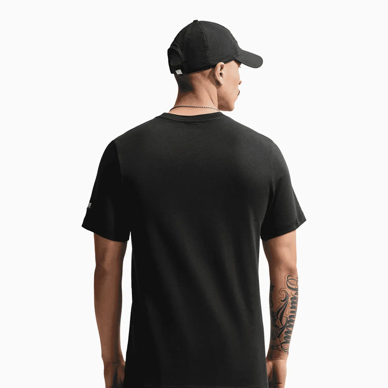 Nike Men's Sportswear T Shirt Size: LG