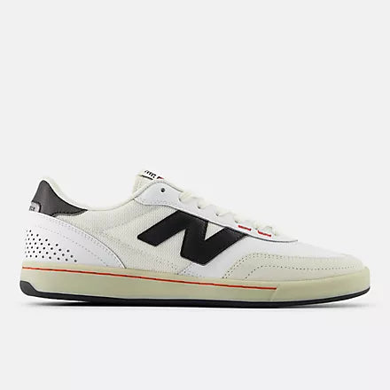 NB Numeric 440 V2 Size 9.5