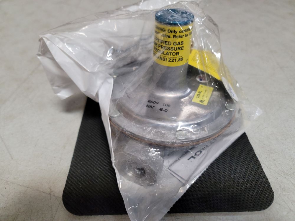 MAXITROL Company 325-5L Certified Gas Line Pressure Regulator - 3/4" - 2lb psi - With Vent Limiter