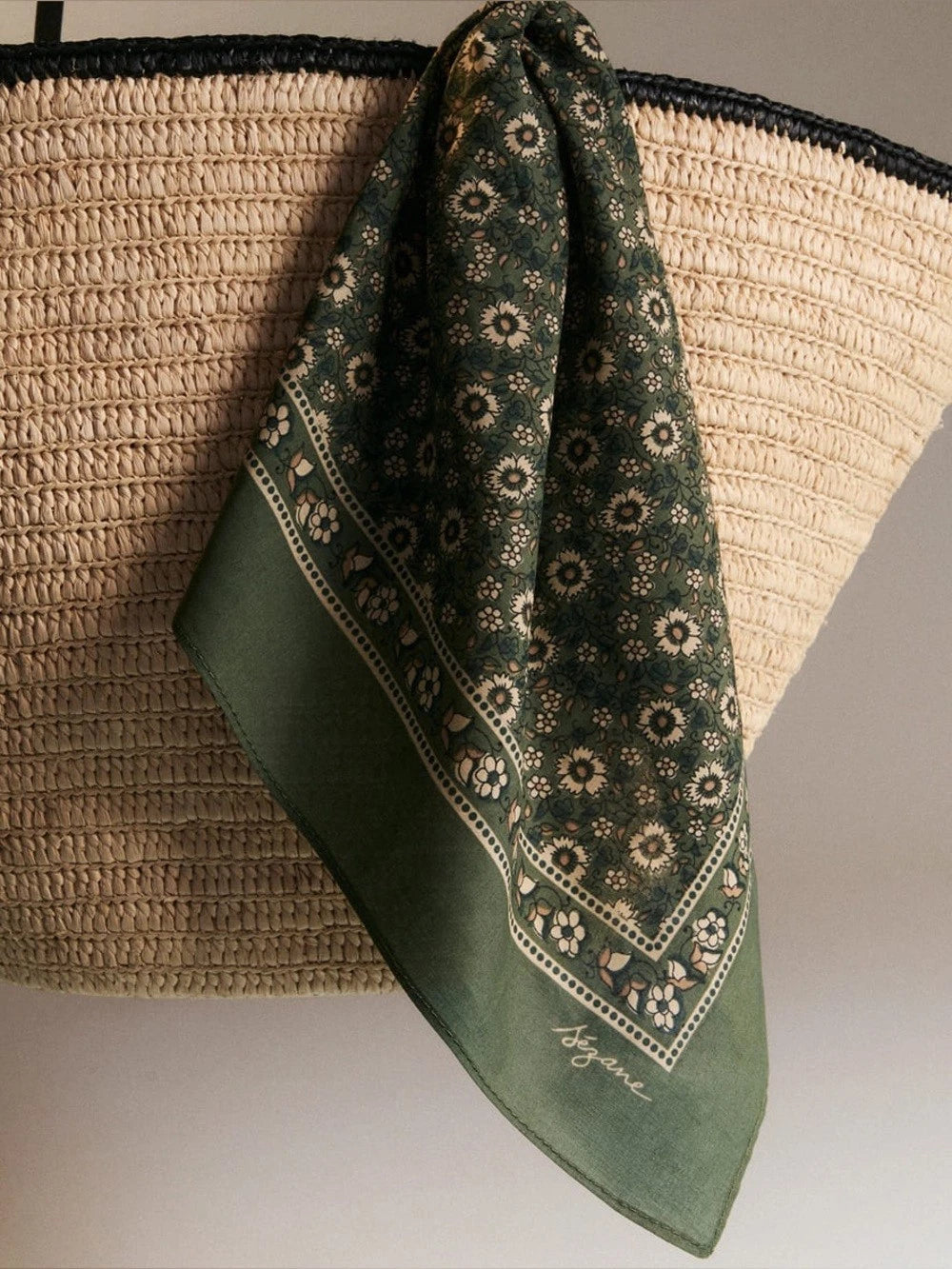 Sézane Le Foulard Green Floral Square Scarf (60/60cm)