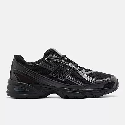 New Balance 740 Size 8