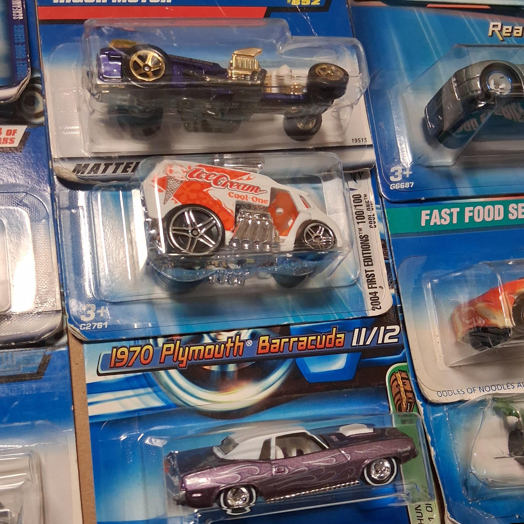 *Hot Wheels, Assorted Collection of 16 Cars