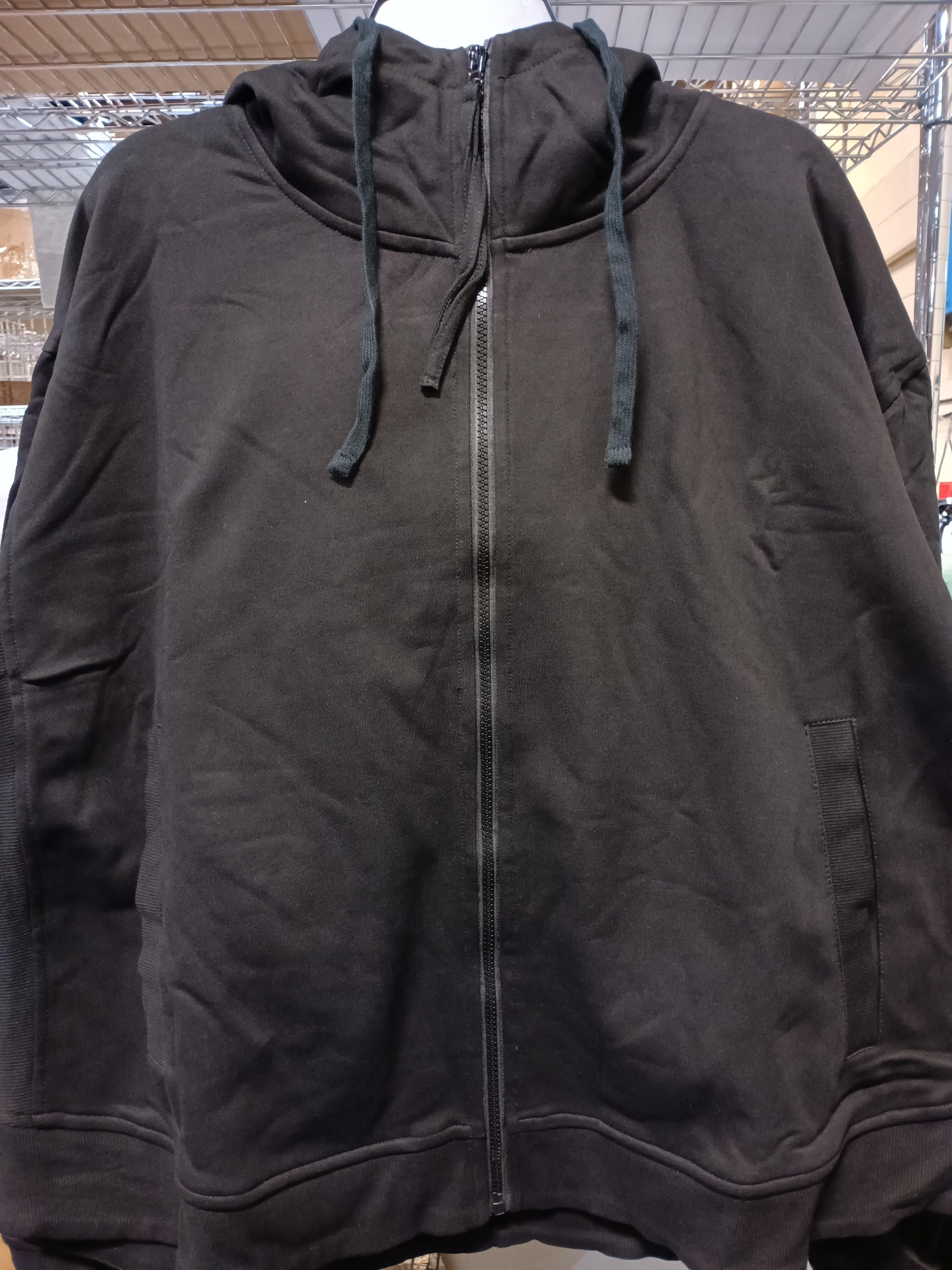 Premium Streetwear - Art PAKA Black - Size XL