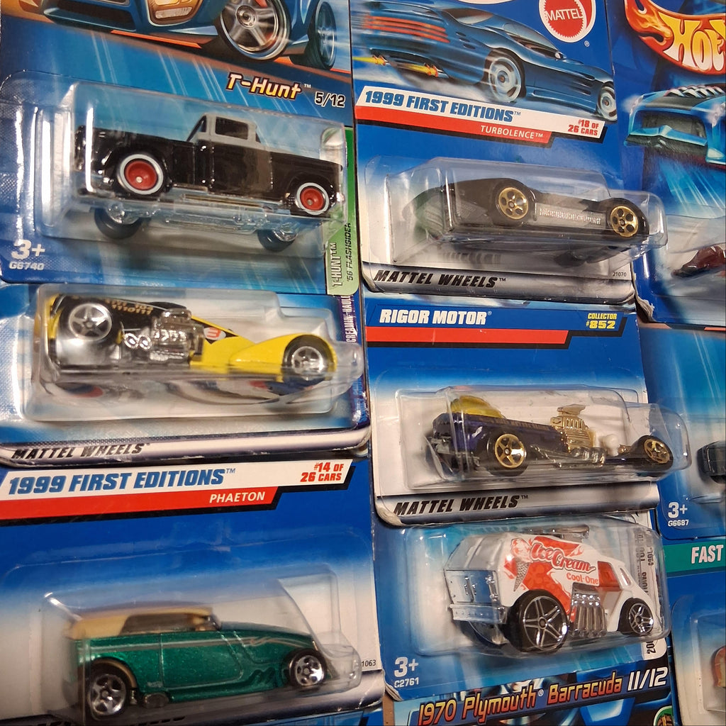 *Hot Wheels, Assorted Collection of 16 Cars