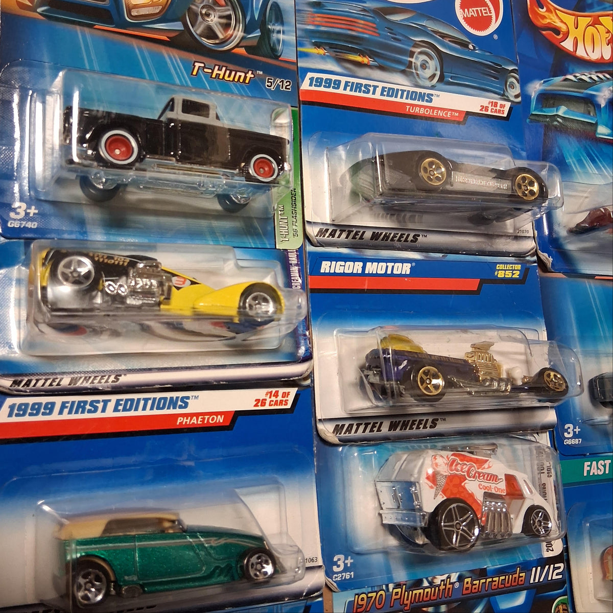 *Hot Wheels, Assorted Collection of 16 Cars